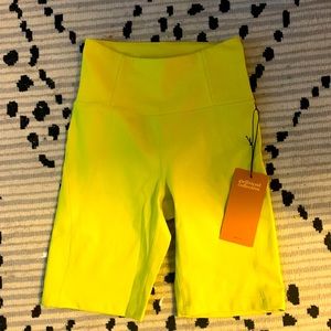 Brand new Girlfriend Collective bike shorts